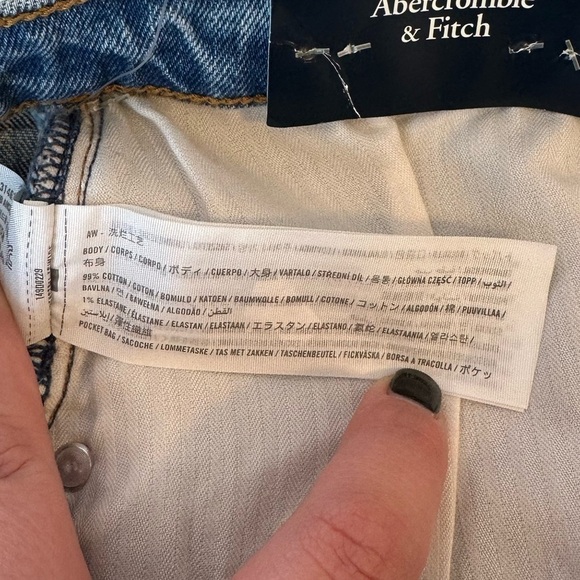 NWOT Abercrombie & Fitch The Dad Short Curve Love Denim High Rise Size 24 - Picture 8 of 9